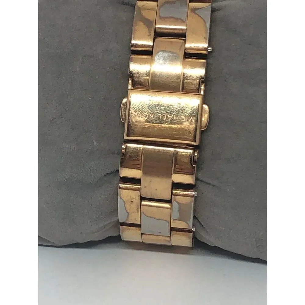 Michael Kors MK5403 Women's Stainless Steel Analog White Dial Quartz Watch LB211